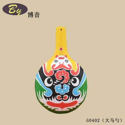 Des décorations d'art moulé en pâte à papier. Des décorations d'art moulé en pâte à papier. Des décorations de style nordique. Des décorations de fête.